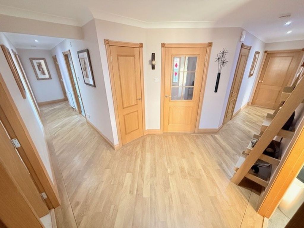 Property photo 3 of 42