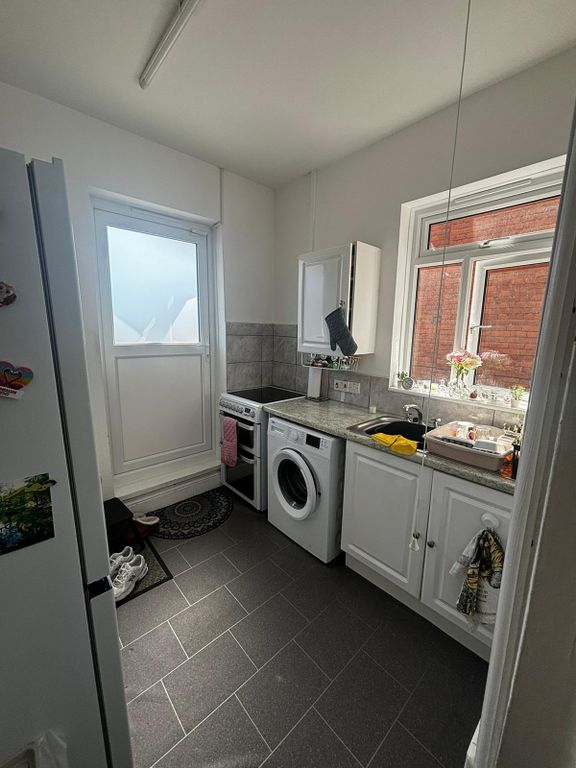 Property photo 2 of 6 Gallery