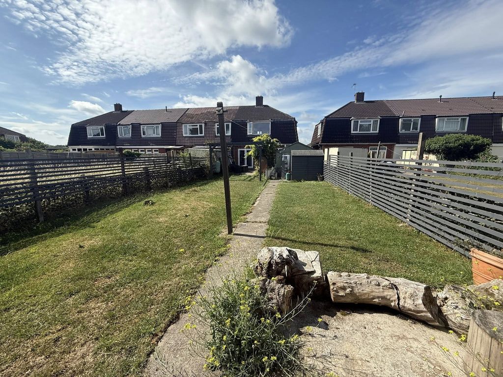 Property photo 1 of 28