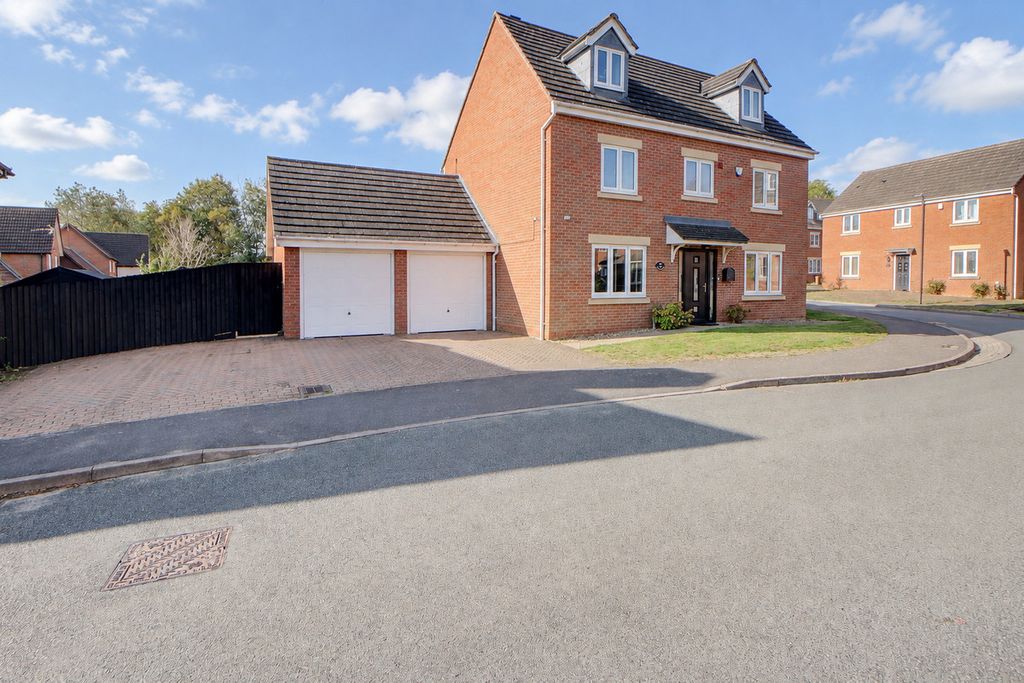 Property photo 1 of 33