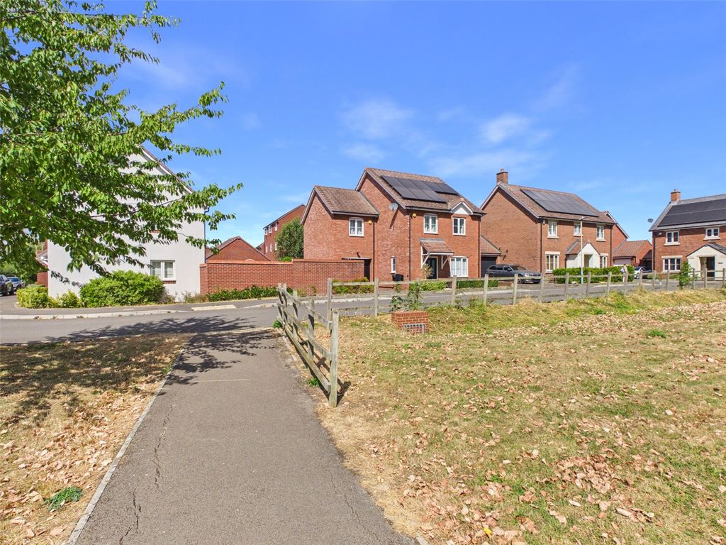 Property photo 1 of 22 Picture No. 35