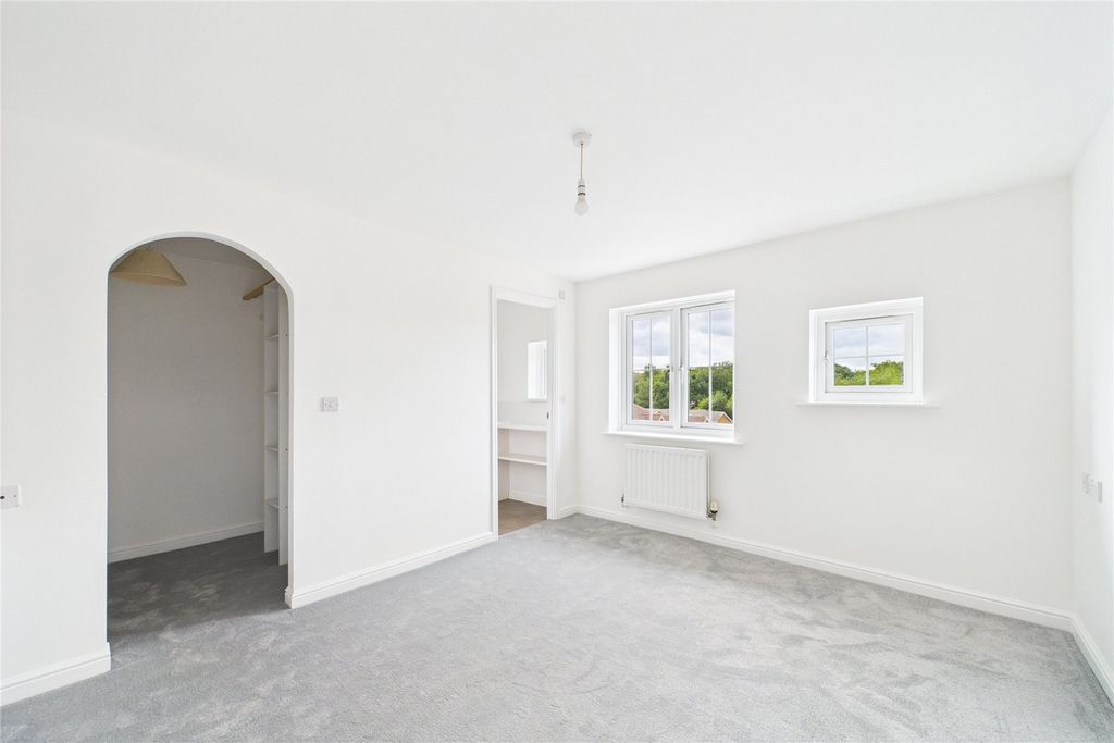 Property photo 3 of 11 Picture No. 11