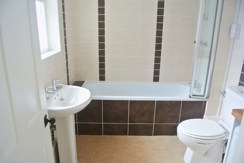 Property photo 3 of 12 Photo 7