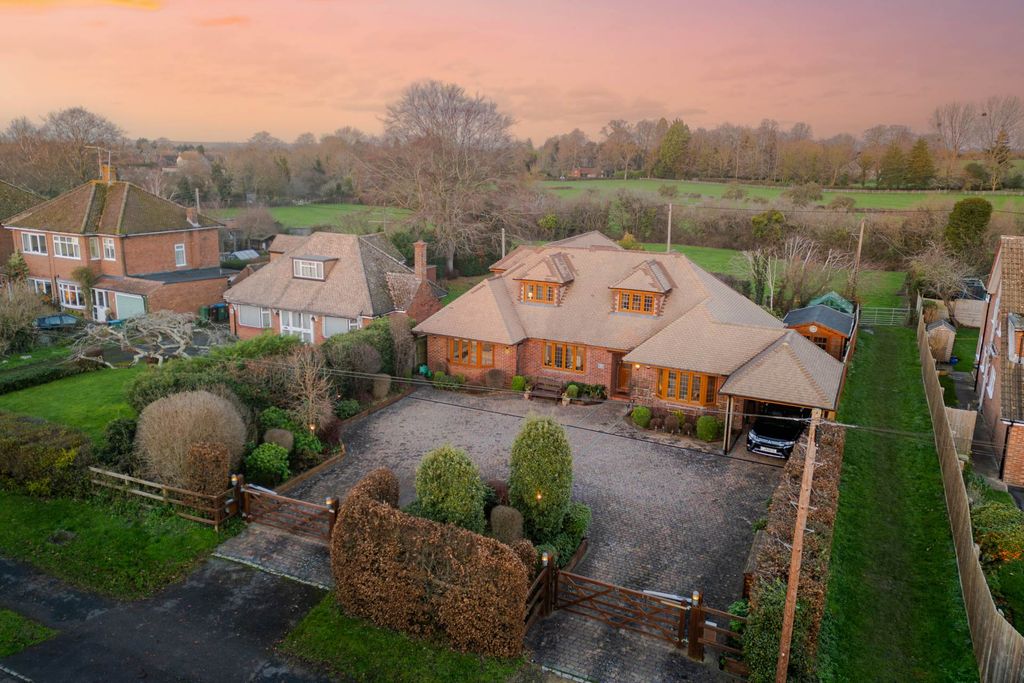 Property photo 1 of 34