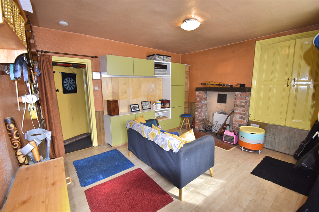 Property photo 3 of 11 Sitting Room