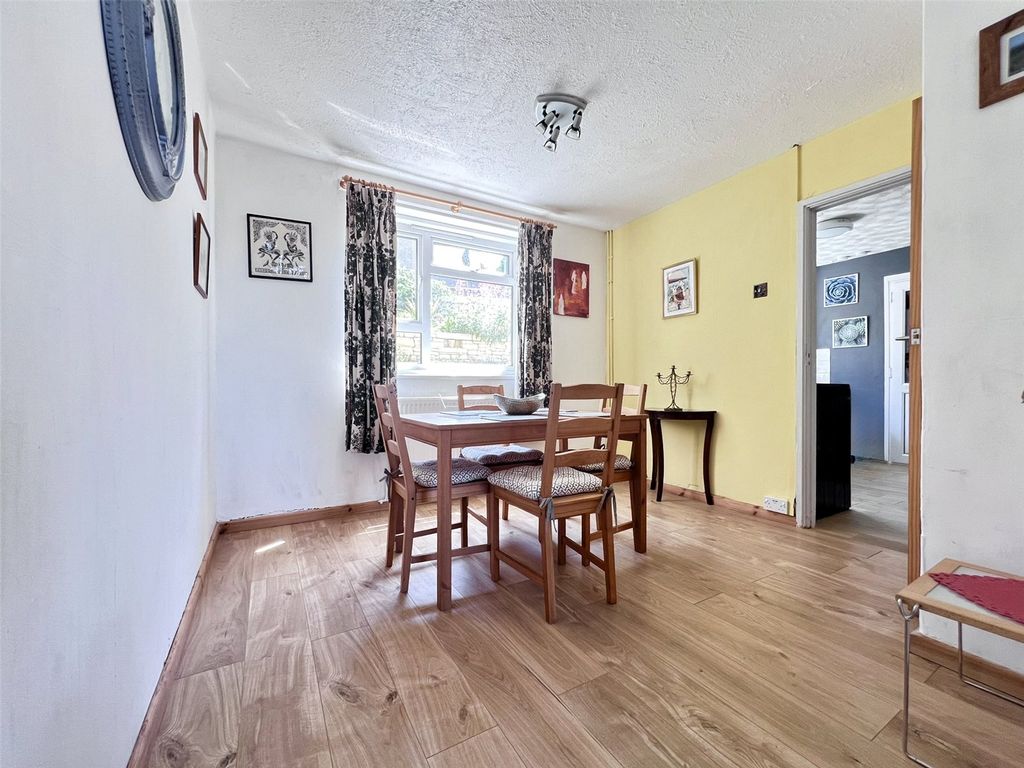 Property photo 2 of 22 Picture No. 34