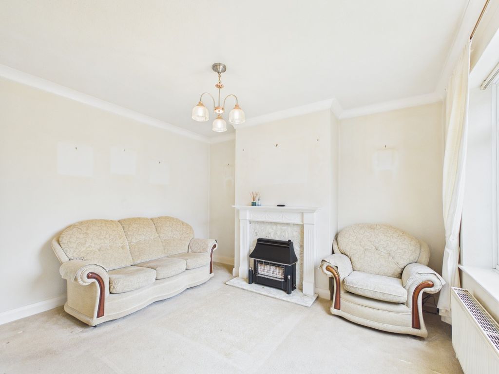 Property photo 3 of 13 5018066