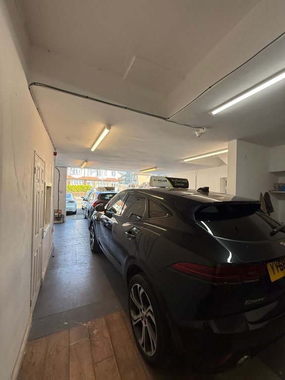 Property photo 2 of 6