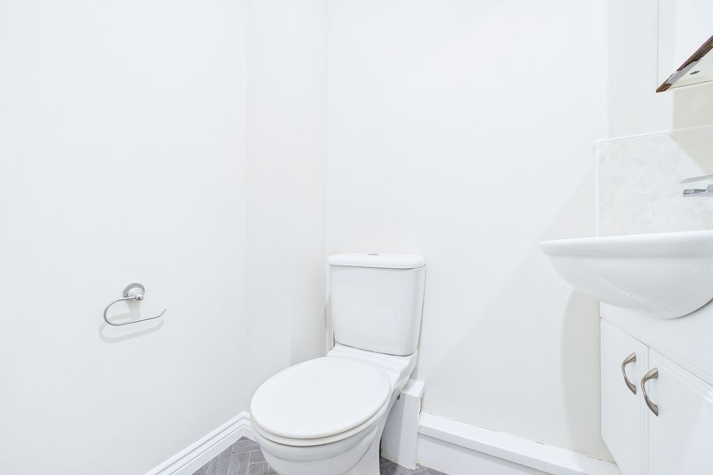 Additional image 14 of 3 bed semi-detached house to rentWhitehaugh Road G53