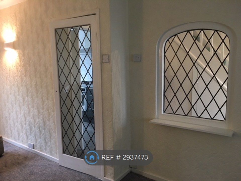 Property photo 3 of 17 Leaded Lounge Door &amp; Internal Window