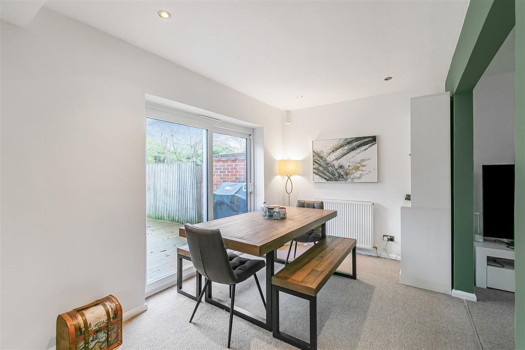 Property photo 2 of 18