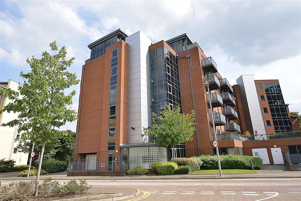 Property photo 1 of 12 External