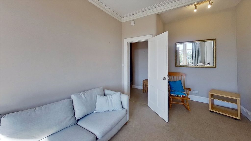 Property photo 2 of 10 Picture No. 31