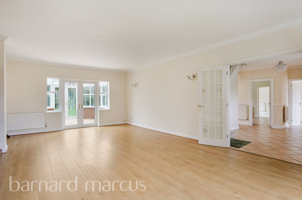 Property photo 2 of 8 Image