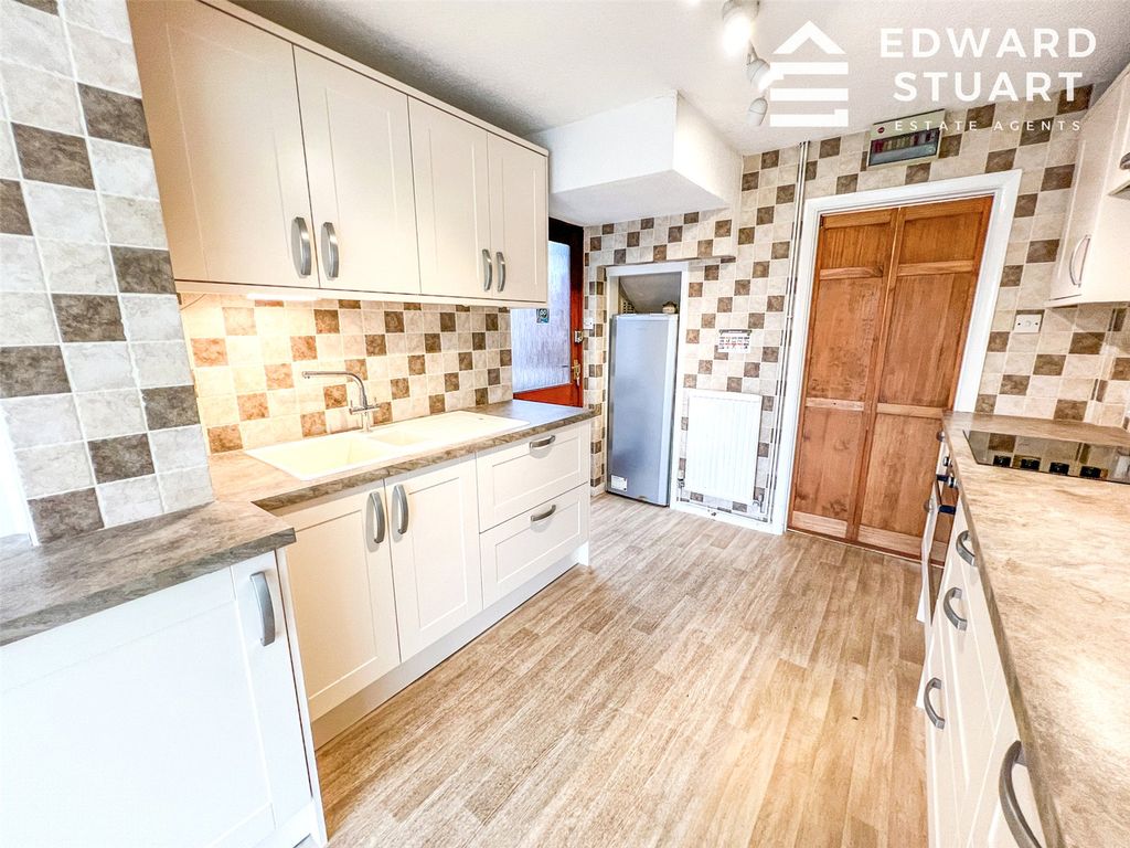 Property photo 3 of 13 Picture No. 12