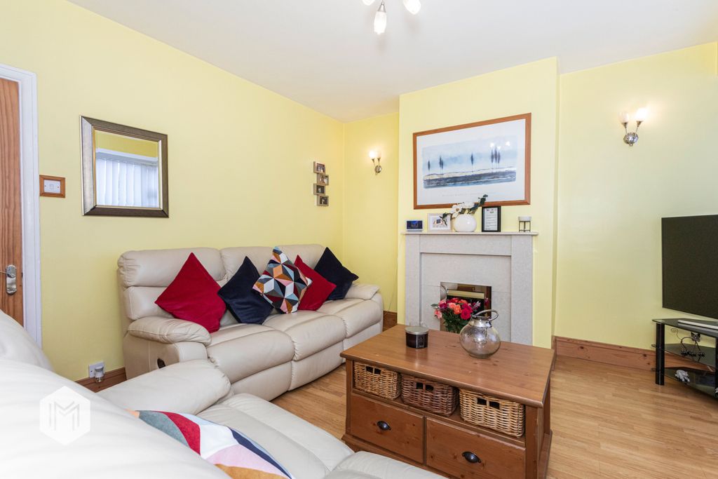 Property photo 2 of 18 Picture No. 27