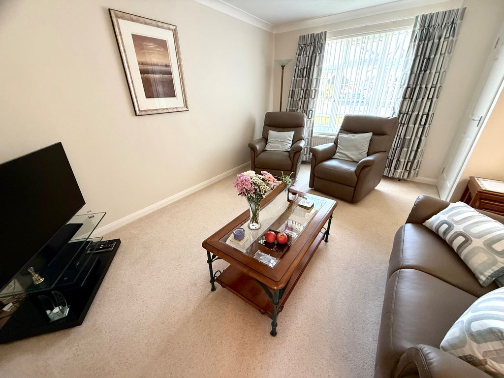 Property photo 2 of 19 44 Davits Drive Lounge 1