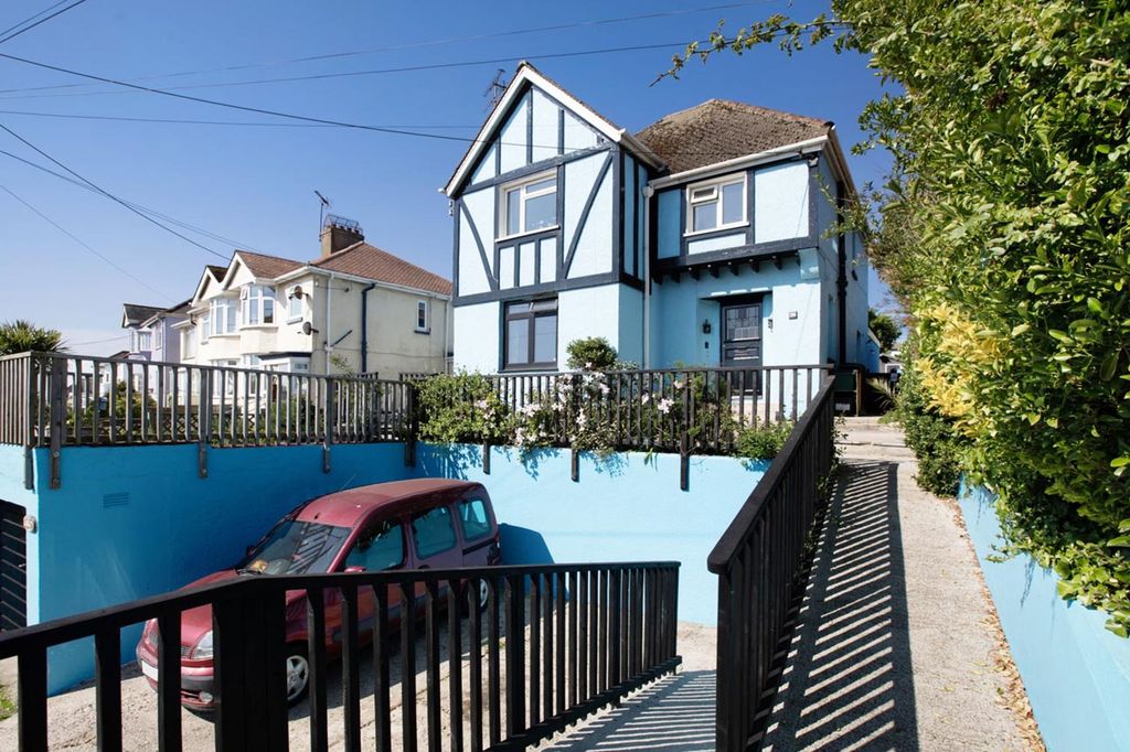 Property photo 1 of 35