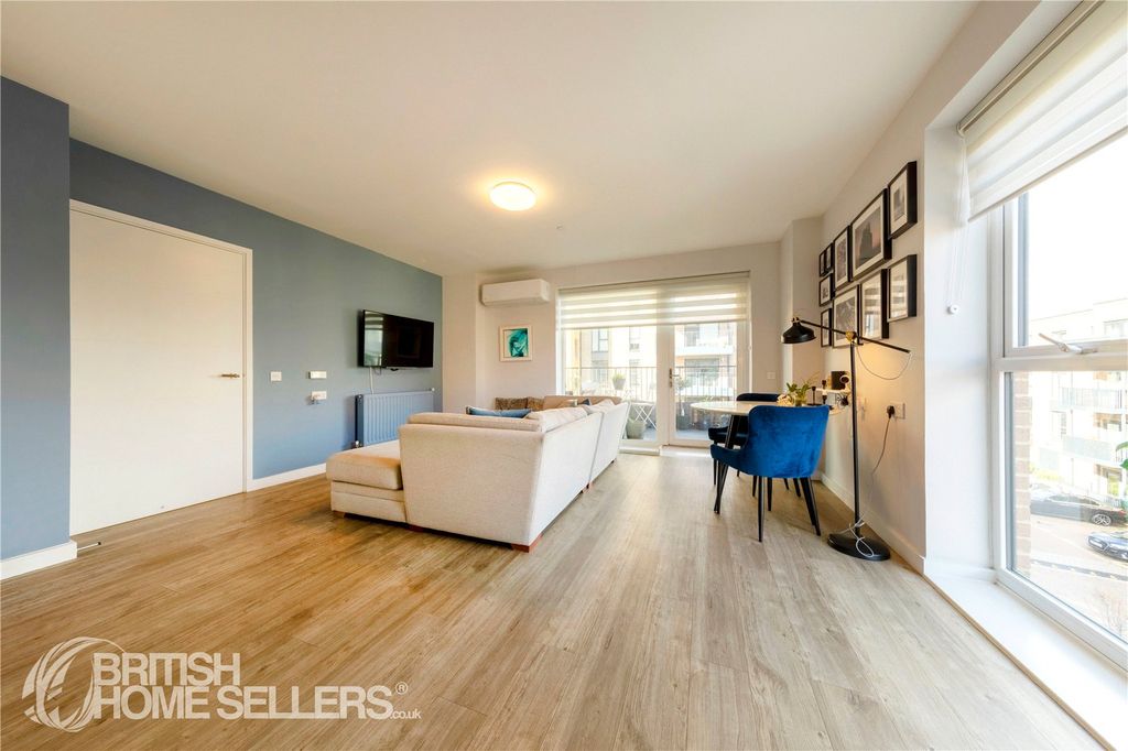 Property photo 3 of 18 Picture No. 06