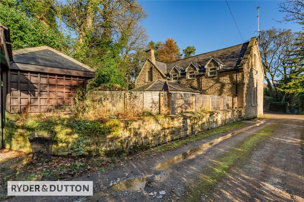 Property photo 2 of 33 External