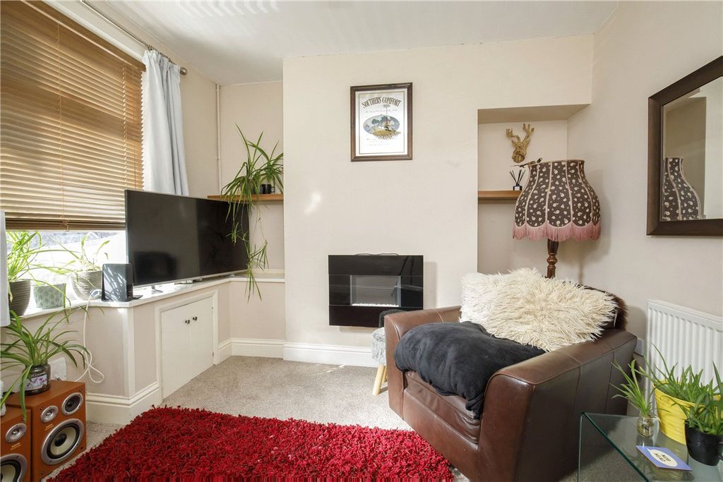 Property photo 3 of 12 Picture No. 02
