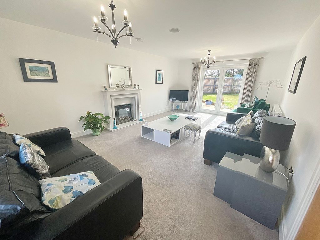 Property photo 3 of 23