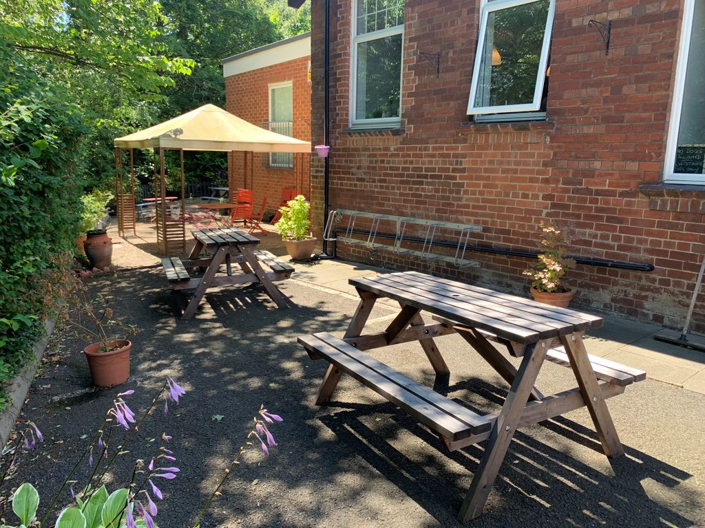 Property photo 1 of 4