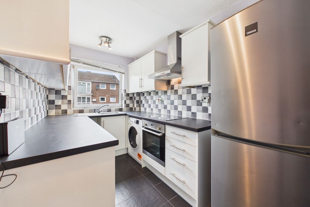 Property photo 2 of 13 Kitchen