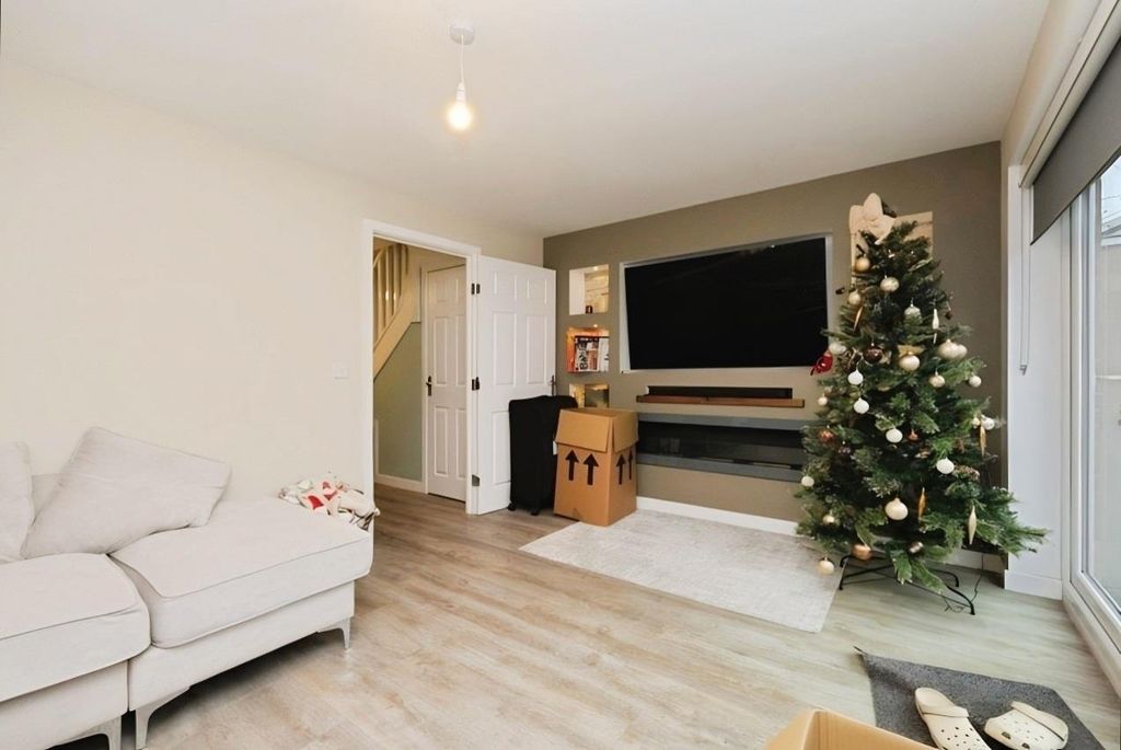 Property photo 3 of 15 7B55Df1E-Dscf1666 20Medium 20 28002 29.Jpeg