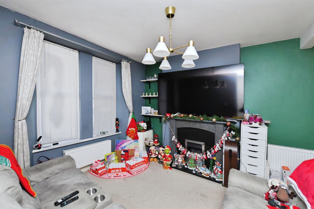 Property photo 2 of 17