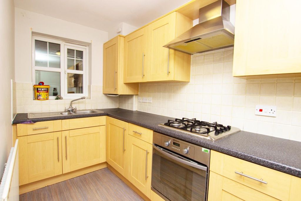Additional image 4 of 2 bed flat for saleMarsh House Lane, Darwen BB3