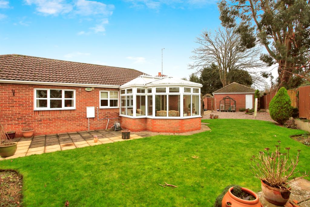 Property photo 3 of 17 Outside