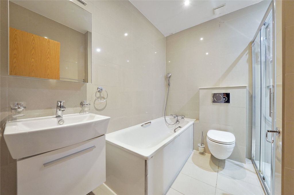 Property photo 3 of 17 Picture No. 18