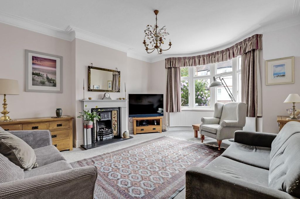 Property photo 1 of 15 06-7F91Jhpropworld - 25 Dukesthorpe Road - 1.Jpg