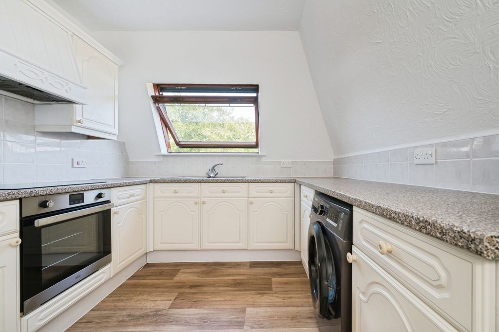 Property photo 2 of 11 Pbox-Img.Jpg