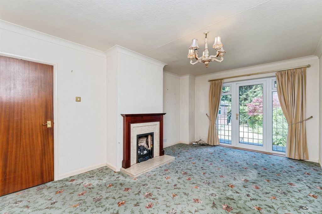 Property photo 2 of 20