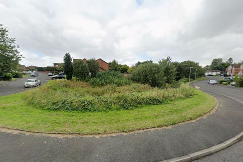 Property photo 2 of 8