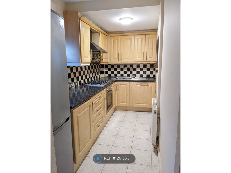 Property photo 3 of 9 Entrance To Kitchen