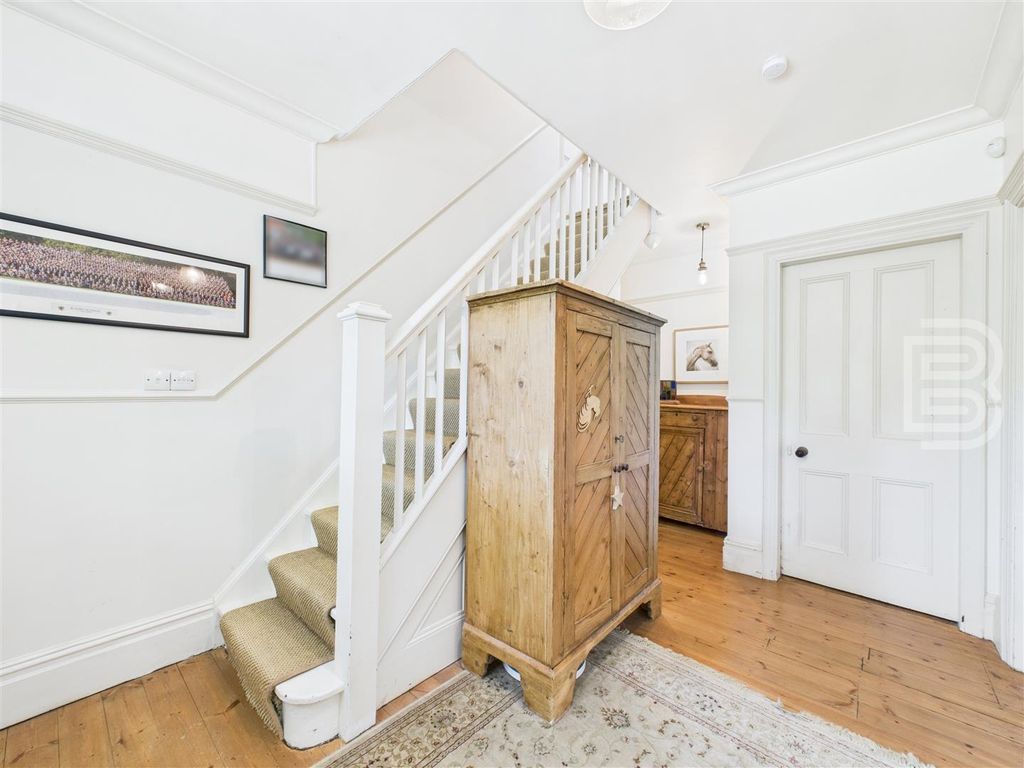 Property photo 3 of 26 Entrance Hall.Jpg