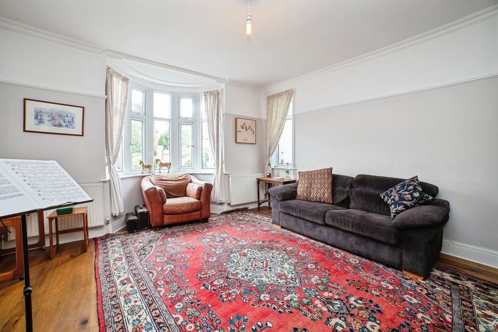 Property photo 3 of 18