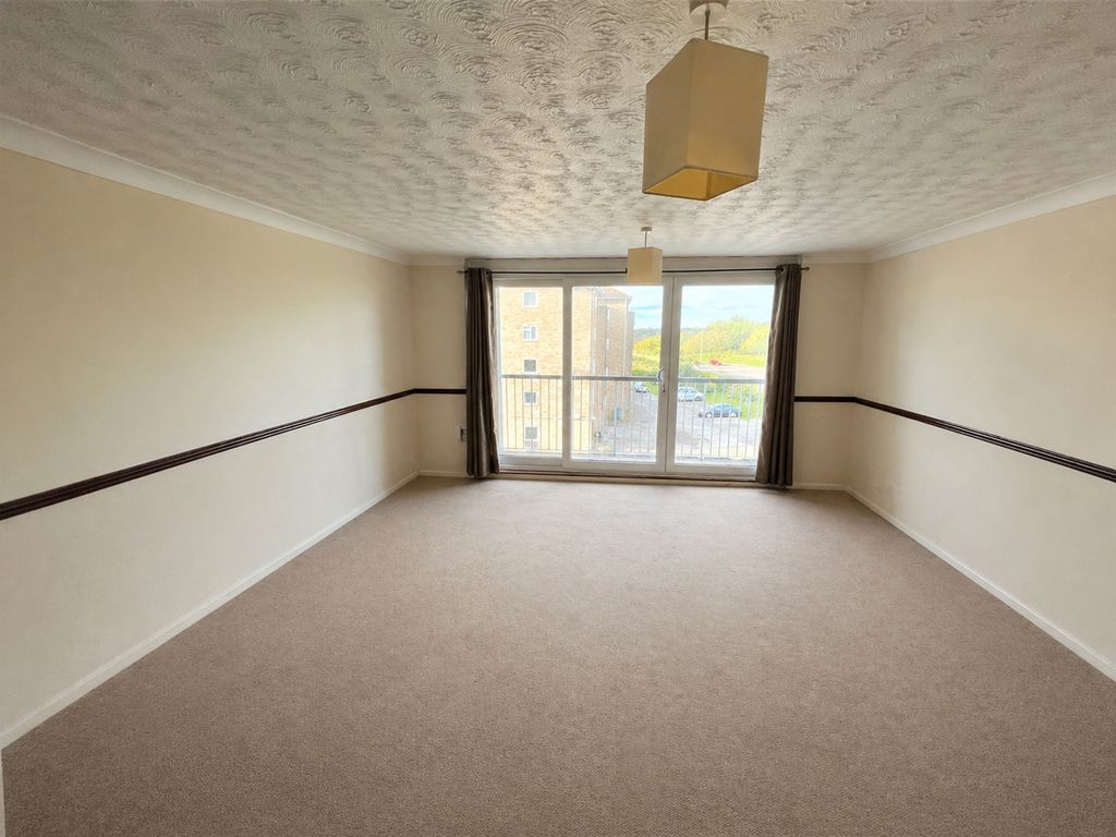 Property photo 2 of 6 Living Room