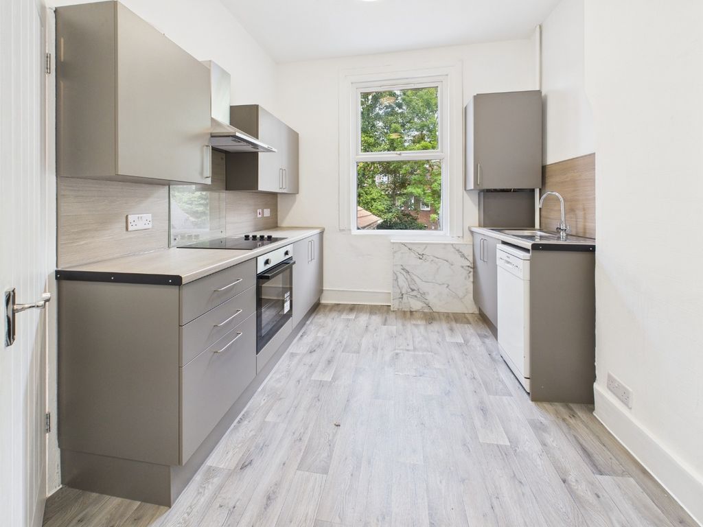 Property photo 3 of 11 4224503