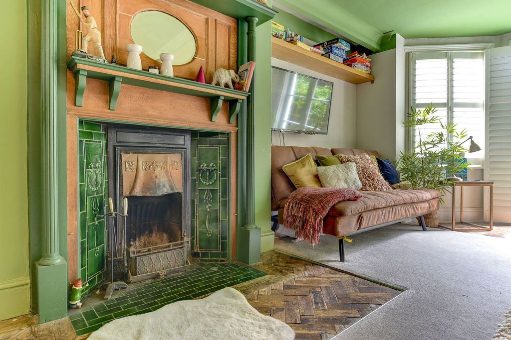 Property photo 2 of 12