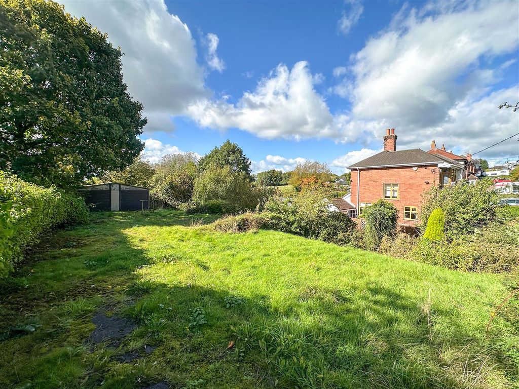 Property photo 2 of 8