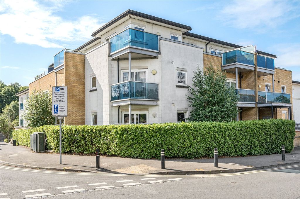 Property photo 1 of 21 Picture No. 17