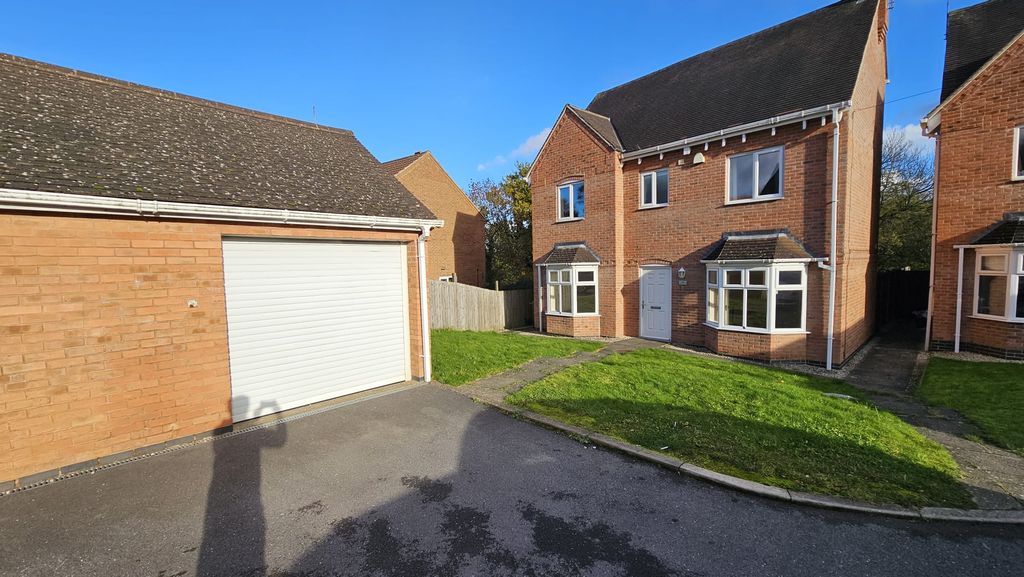 Property photo 2 of 21 Exterior