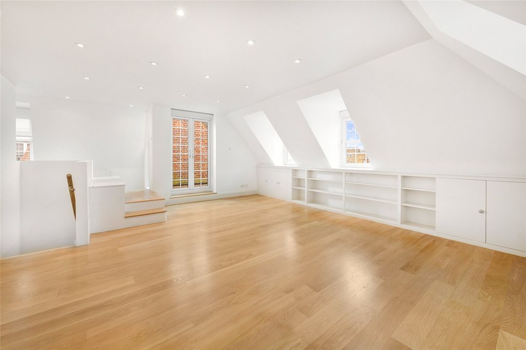 Property photo 3 of 17 Picture No. 04