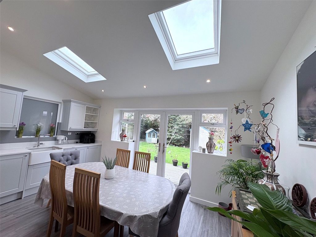 Property photo 2 of 25 Picture No. 06