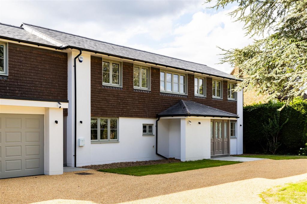 Property photo 1 of 44