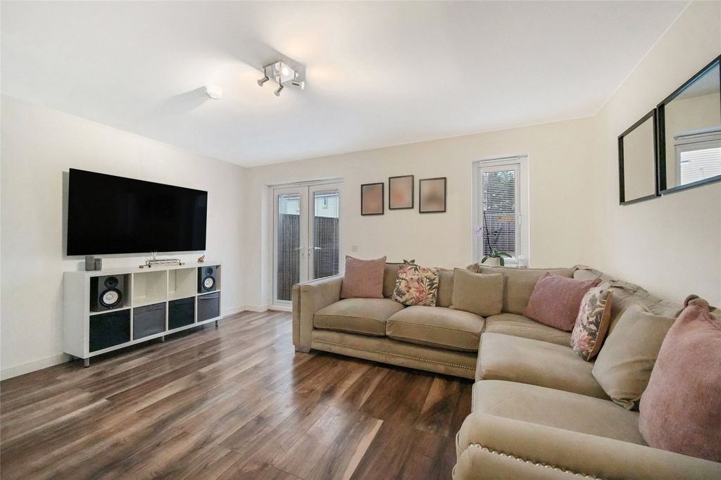 Property photo 2 of 16 Picture No. 05